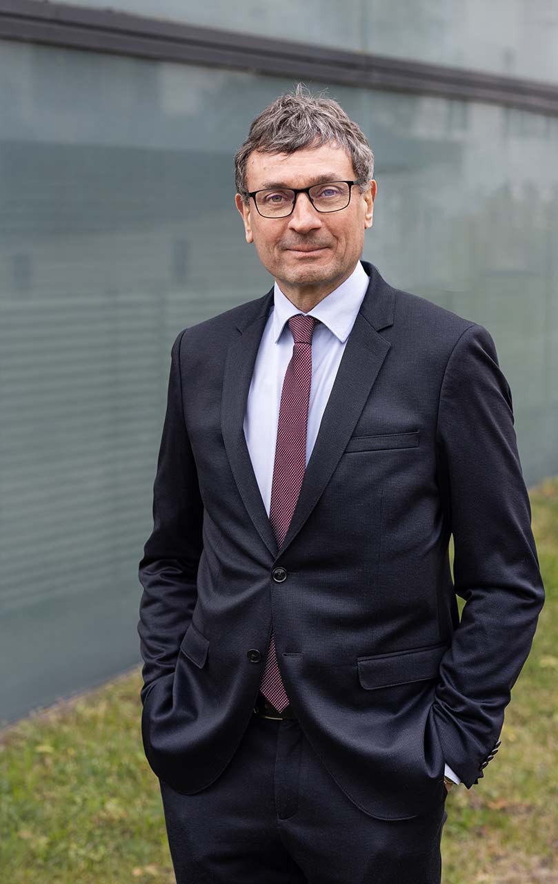Klaus Klöker ist Rechtsanwalt für Sanierungs- und Insolvenzrecht in Bremen